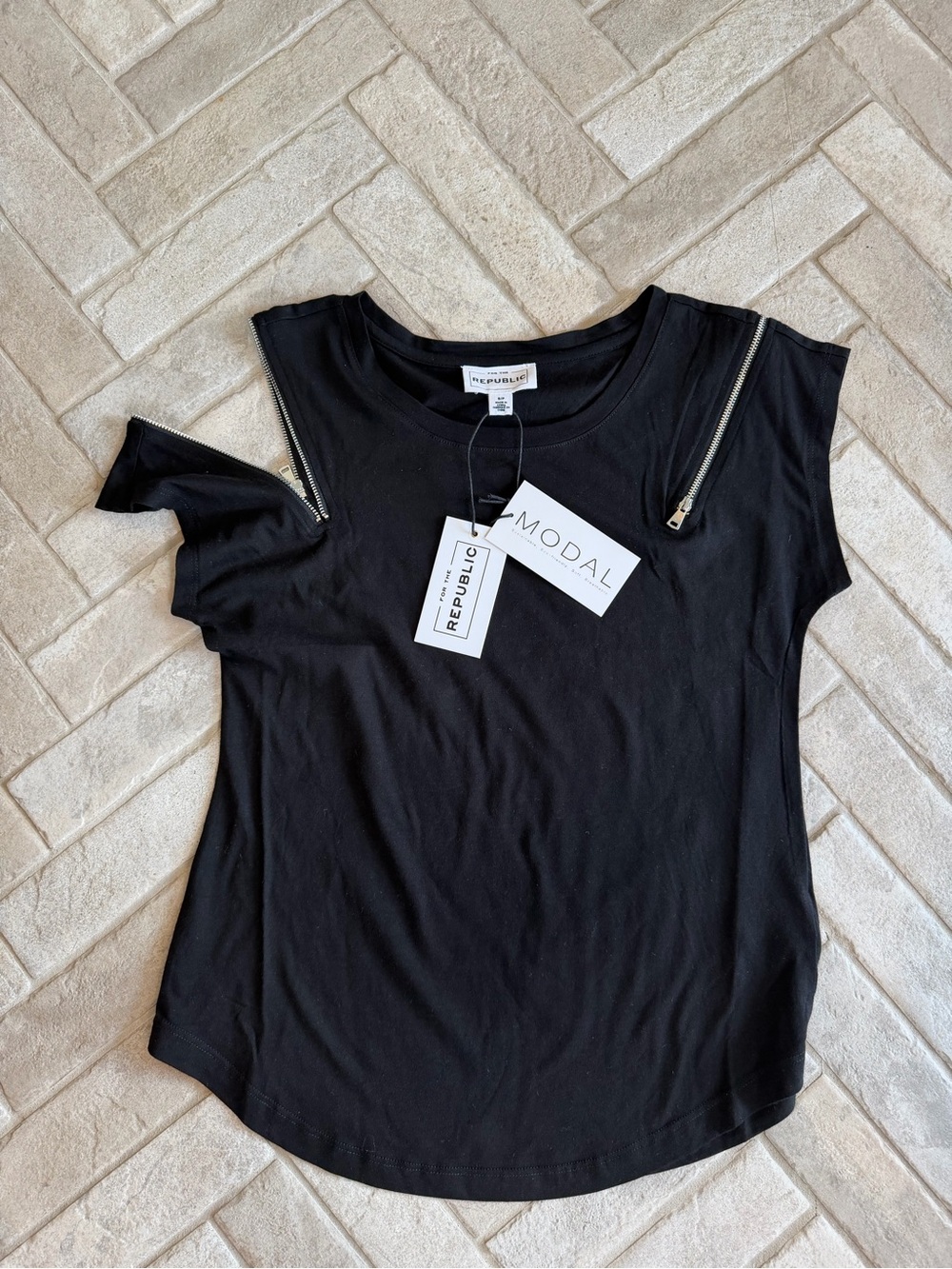 For The Republic Black Zip Shoulder Convertible Sleeve Top NWT Size S